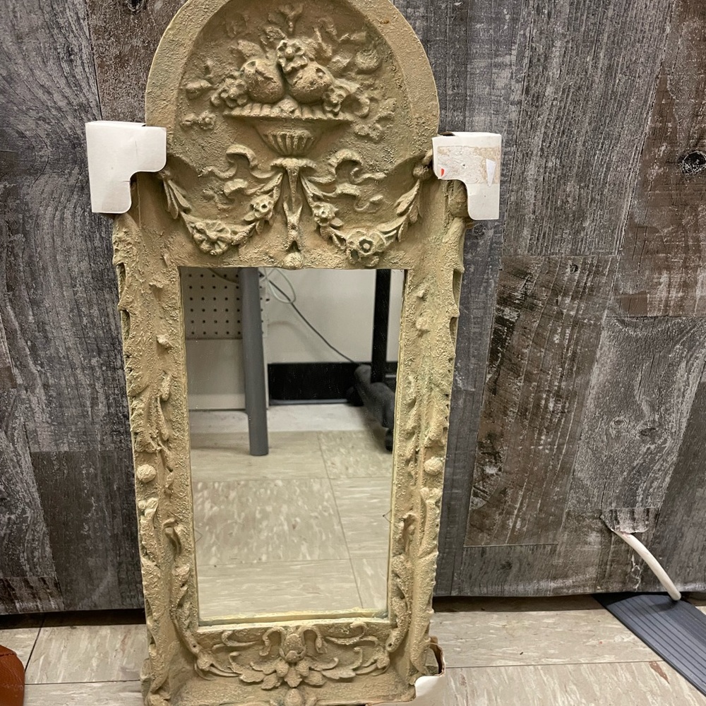 ‼️Flash Sale‼️NWT 1999 Grecian Scroll Mirror Hanging Wall Decor
